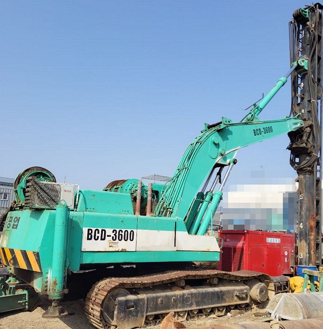 항타기(중고천공기)오가 천공기 현대BCD-3600천공기 급판매