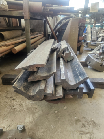 유압절곡기 4.5T 8자 제품 이미지