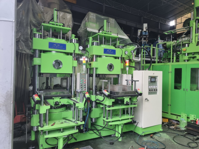 유압프레스, 고무진공프레스 300T 600x600 제품 이미지
