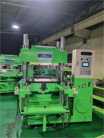 고무자동프레스 400T 800x800 제품 이미지