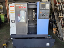 두산 CNC선반(LYNX220A),중고CNC선반,CNC선반