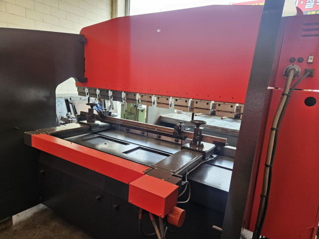 AMADA 아마다 절곡기 RG-80 ZⅡ 오토백게이지 제품 이미지