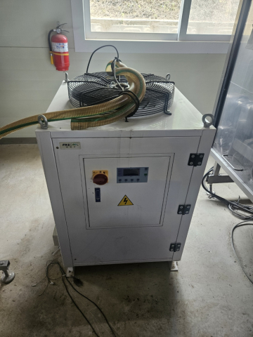 FRZCOOL 공냉식 오일칠러 산업용 유온조절기 12kW 중고 장비 이미지