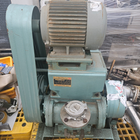 중고 우성진공 WSSR-2.5K 3.7kW 5HP 오일 로타리 진공펌프 대표 이미지