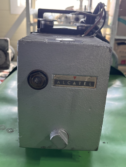 중고 ALCATEL 알카텔 로터리 진공펌프 2004A