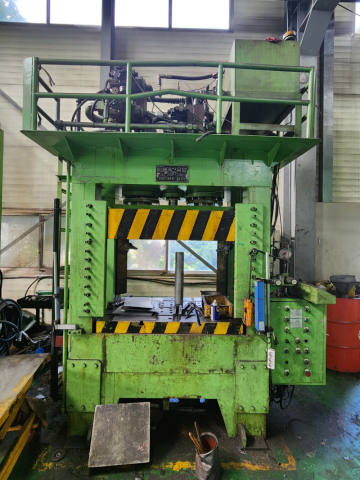 Hydraulic Press Product Image