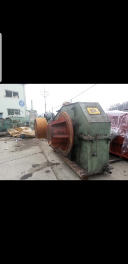 중고 기어박스 750HP 입력축 140파이 출력축 240파이 감속비율 1/35.2