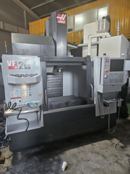 Haas vertical machining center VF-2SS