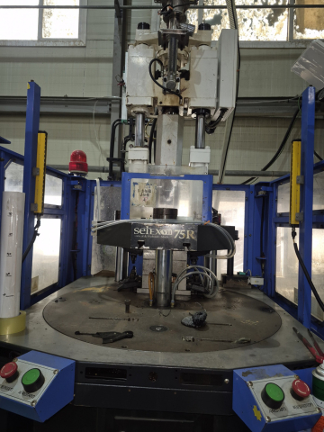 Wonil Vertical Molding Machine 75-ton Rotary Product Image