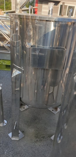 200-liter double storage tank